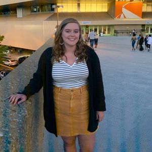 Meet your Posher, Christina